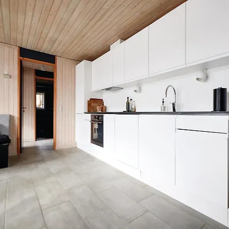 Two-bedroom Holiday In Pandrup * Rodhus