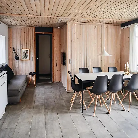 Two-bedroom Holiday In Pandrup * Rodhus